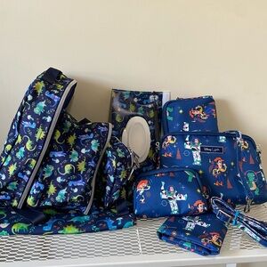Itzy ritzy packing cubes / jujube be set / Itzy ritzy wipes case / baby boy gift
